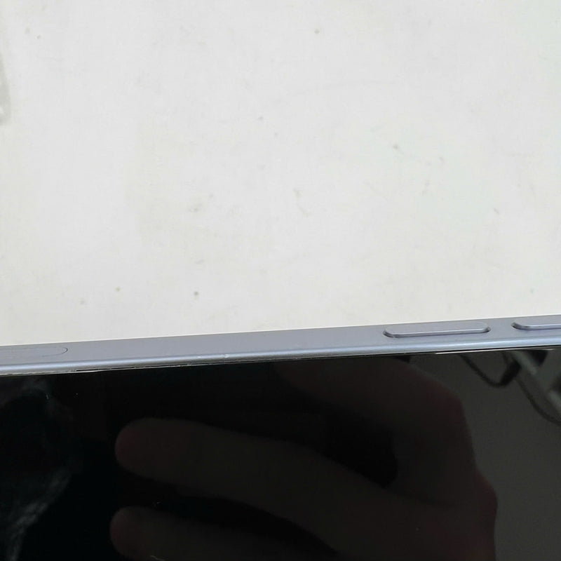 iPhone 14 128GB Xanh Dương 97% pin 100% Máy đã trả hết tiền mạng dùng như Quốc tế Apple (Đã thay pin, móp viền, xước viền cam) - HH9468
