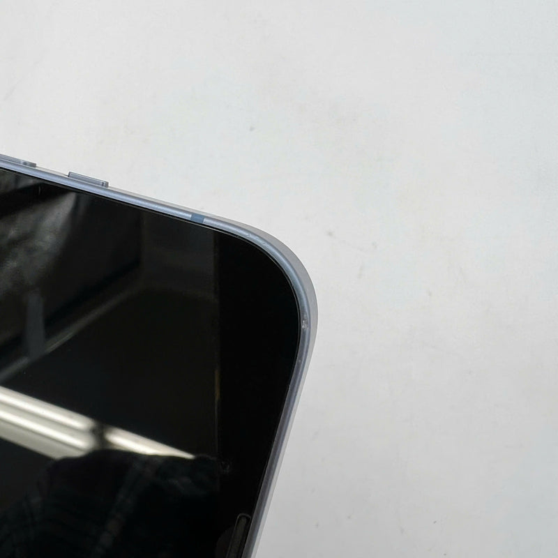 iPhone 14 128GB Xanh Dương 97% pin 100% Máy đã trả hết tiền mạng dùng như Quốc tế Apple (Đã thay pin, móp viền, xước viền cam) - HH9468