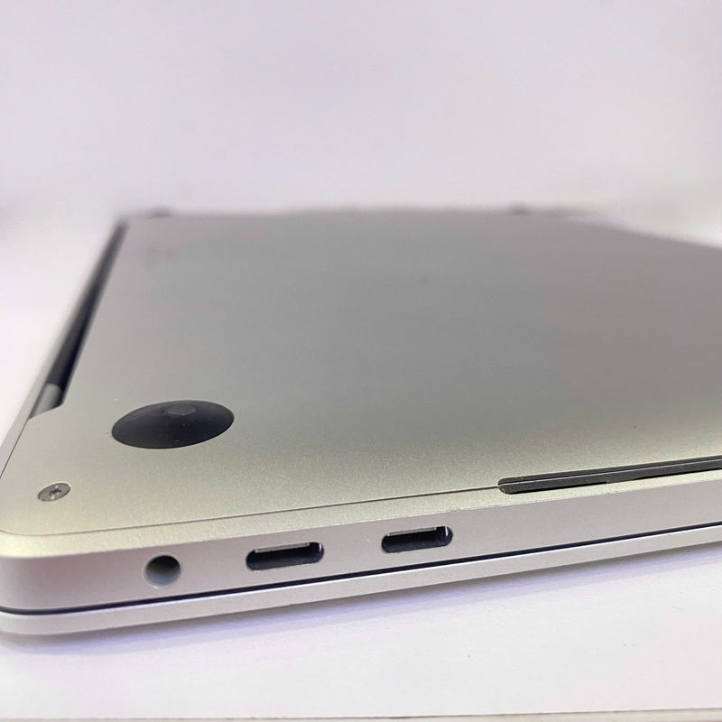 Macbook Pro 2019 16in Bạc Intel Core 97% i9/ RAM 16GB/ SSD 1TB  sạc 108 lần BPTN