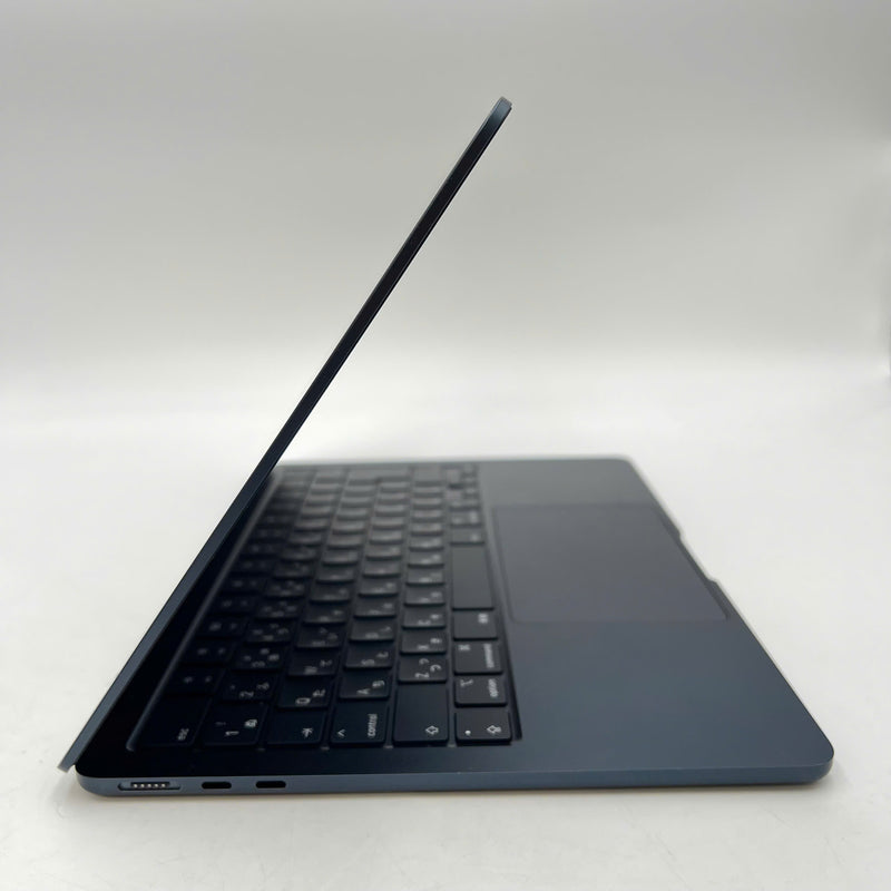Macbook Air 2024 13.6in Đen Apple M3/ RAM 24GB/ SSD 512GB 98% pin 92% sạc 48 lần BPTN