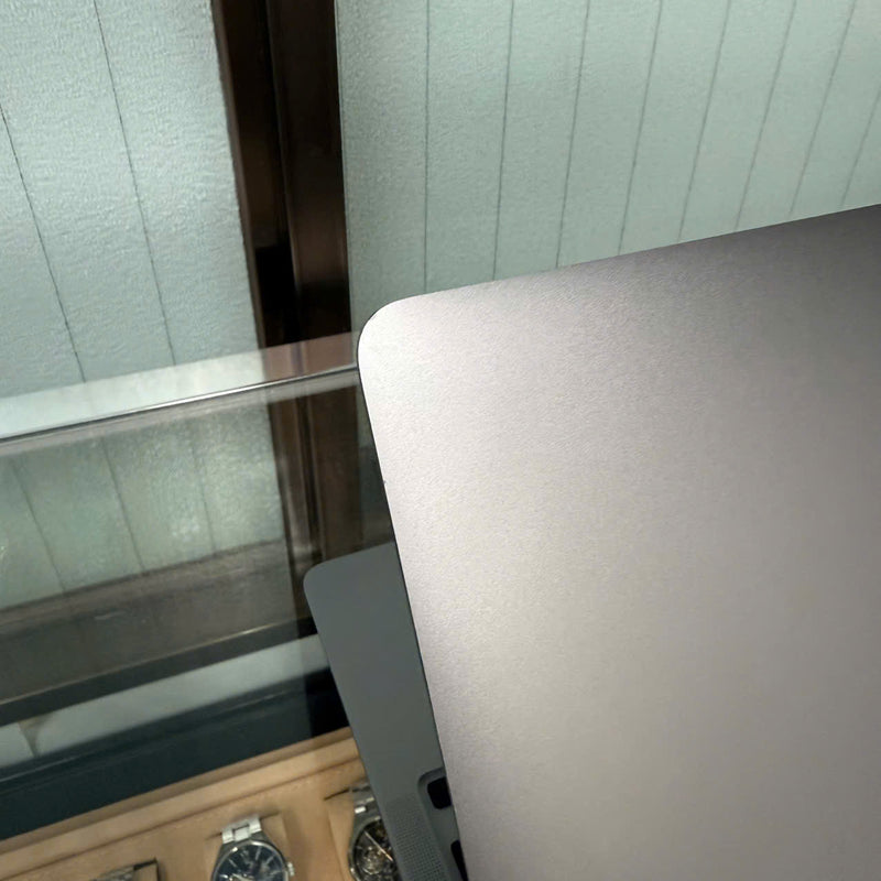 Macbook Air 2020 13.3in Xám Intel Core i3/ RAM 8GB/ SSD 256GB 98% Sạc 280 lần BPTN