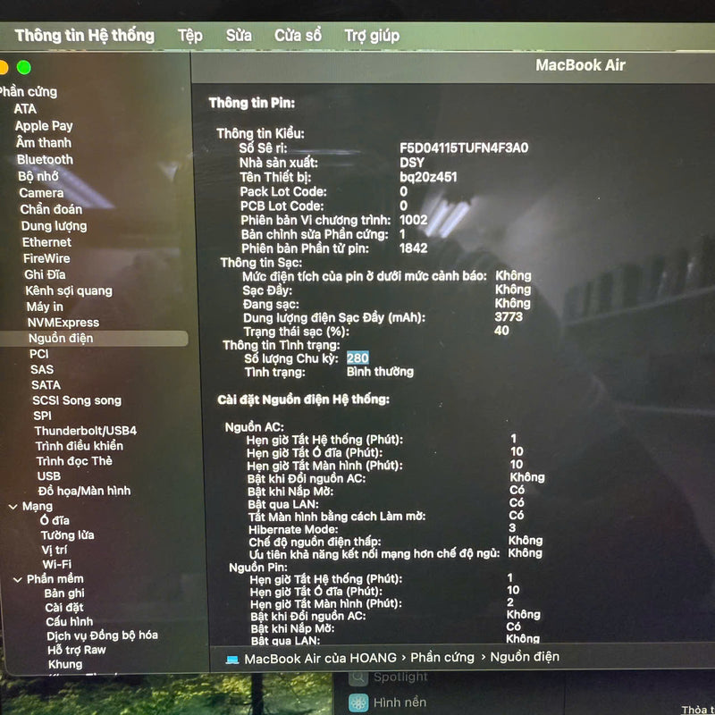 Macbook Air 2020 13.3in Xám Intel Core i3/ RAM 8GB/ SSD 256GB 98% Sạc 280 lần BPTN
