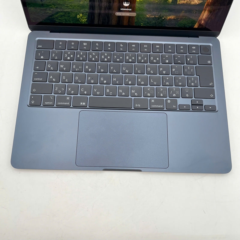 MacBook Air 2022 13.6in Midnight Apple M2/ RAM 16GB/ SSD 256GB 98% pin 100% (sạc 2 lần, xước viền) BPTN