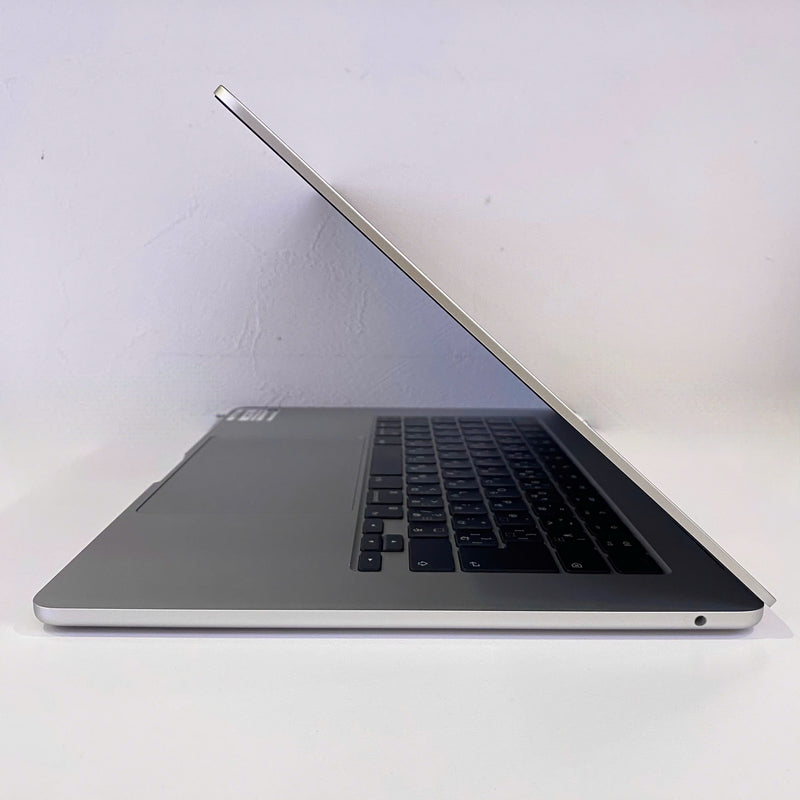 Macbook Air 2023 15.3in Silver Apple M2/RAM 8GB/SSD 256GB 98% Pin 95% BPΤN (Sạc 110 lần)