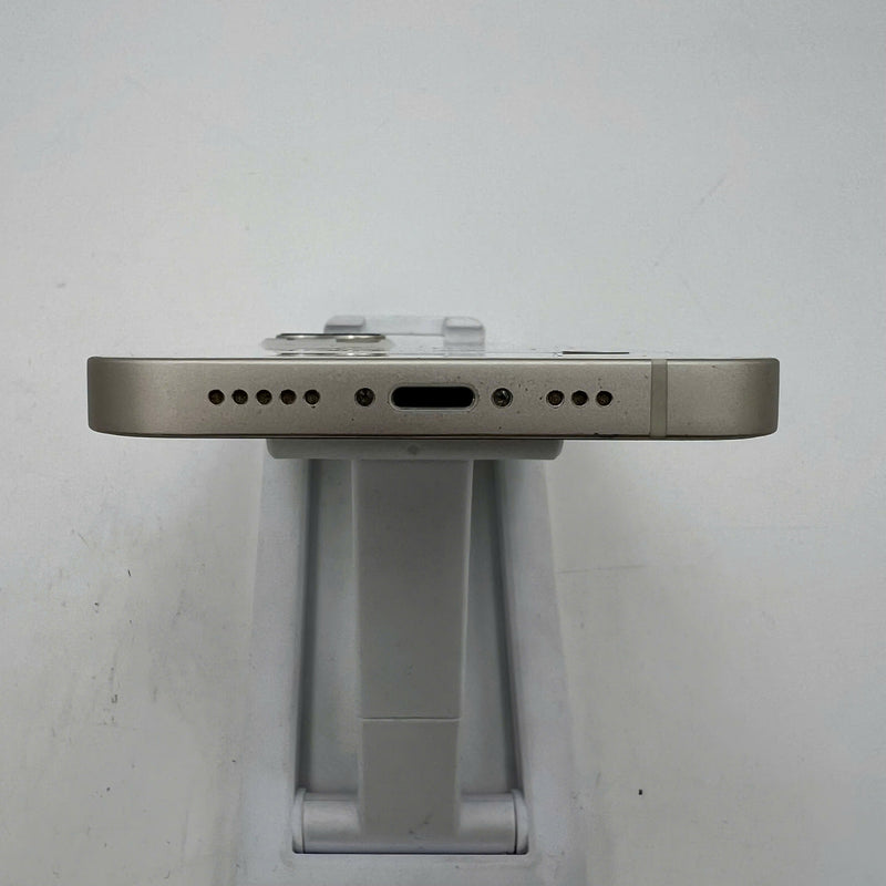iPhone 13 128GB Trắng 98% pin 87% Quốc tế từ SB (Không dùng sim SB - xước viền) - HH7918