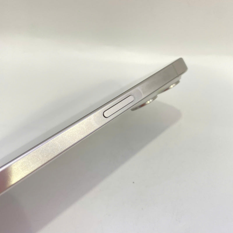 iPhone 15 Pro 256GB Trắng 98% pin 88% Quốc tế từ AU (Không dùng sim AU - đốm 0,5x/3x) - HH9714