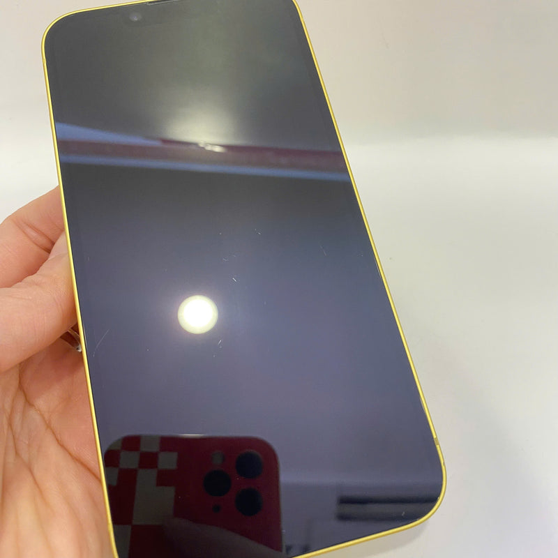 iPhone 14 256GB Vàng 98% pin 86% Quốc Tế Apple (viền xước,màn xước) - HH1890