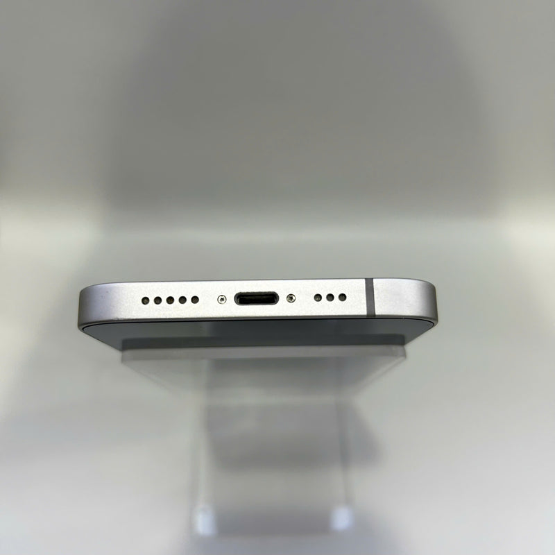 iPhone 13 128GB Trắng 98% pin 89% Máy đã trả hết tiền mạng dùng như Quốc tế Apple (màn xước, viền xước) - HH4497