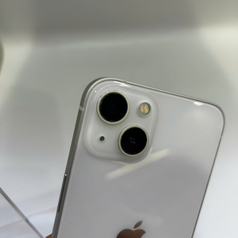 iPhone 13 256GB Trắng 98% pin 86% Quốc tế từ SB (Không dùng sim SB) (xước viền , xước camera) - HH2102