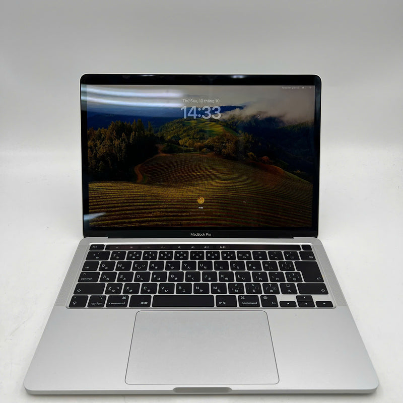 Macbook Pro 2022 13.3in Bạc Apple M2/ RAM 8GB/ SSD 256GB 98% pin 95% BPTN (sạc 18 lần - sứt viền)