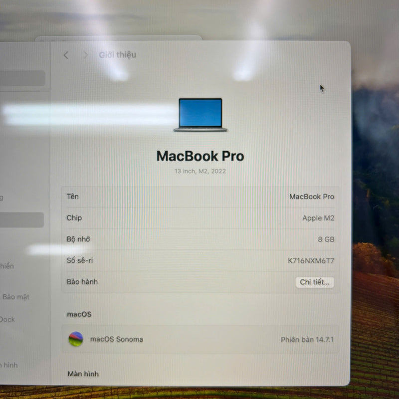 Macbook Pro 2022 13.3in Bạc Apple M2/ RAM 8GB/ SSD 256GB 98% pin 95% BPTN (sạc 18 lần - sứt viền)
