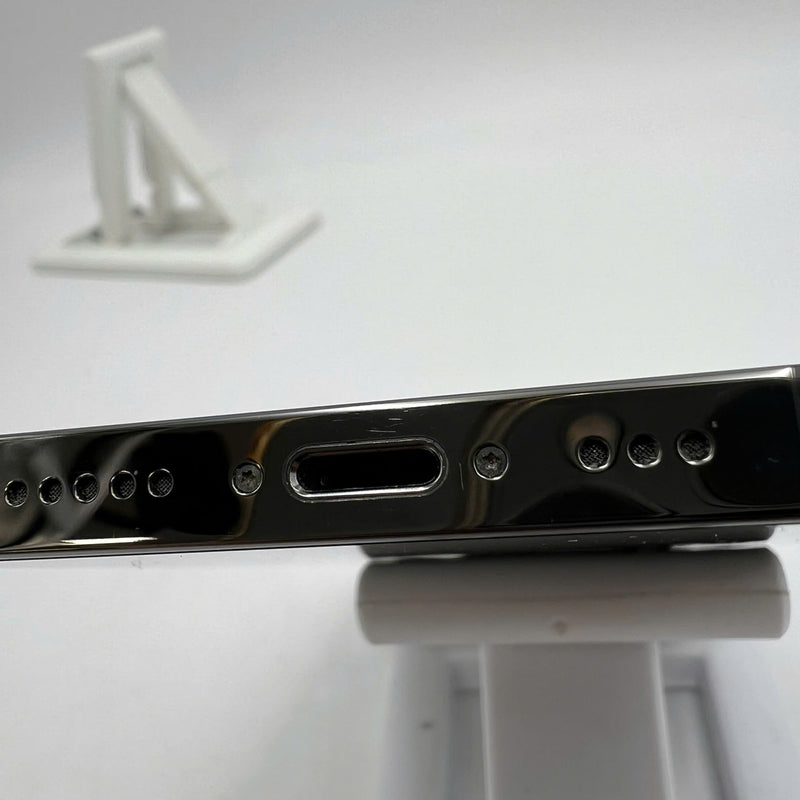 iPhone 12 Pro 128GB Đen 98% pin 85% Máy đã trả hết tiền mạng dùng như Quốc tế Apple (xước viền chân sạc) - HH4274