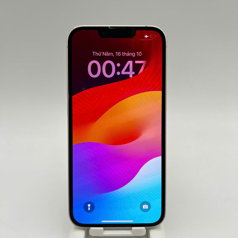 iPhone 13 256GB Trắng 98% pin 87% Quốc tế từ SB (Không dùng sim SB - sứt viền) - HH7094