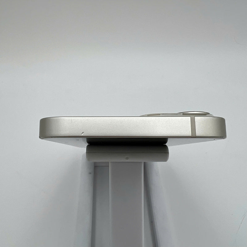 iPhone 13 256GB Trắng 98% pin 87% Quốc tế từ SB (Không dùng sim SB - sứt viền) - HH7094