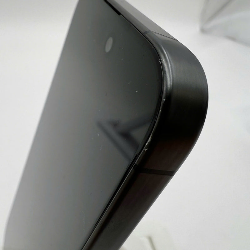 iPhone 15 Pro 128GB Đen 98% pin 88% Quốc tế từ SB (Không dùng sim SB - đốm 0,5x, viền xước, màn xước) - HH7283