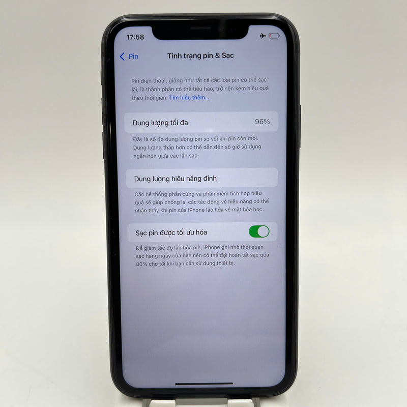 iPhone 11 256GB Đen 98% pin 96% Máy đã trả hết tiền mạng dùng như Quốc tế Apple (xước kính mặt lưng) - HH3101