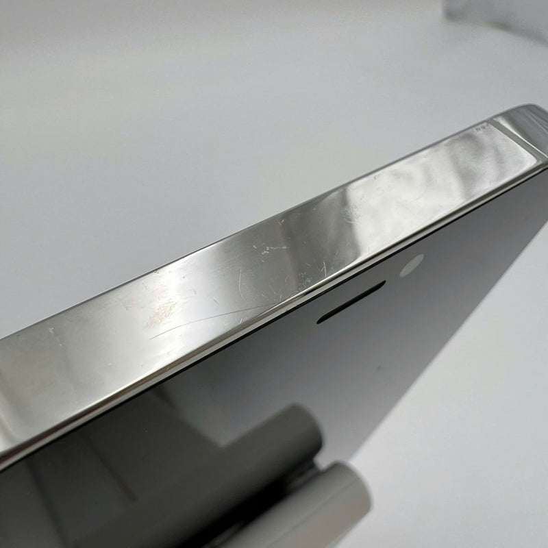 iPhone 12 Pro Max 128GB Bạc 98% pin 85% Máy đã trả hết tiền mạng dùng như Quốc tế Apple (xước viền) - HH4206