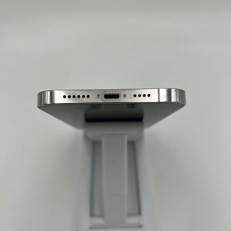 iPhone 12 Pro Max 128GB Bạc 98% pin 88% Quốc tế từ SB (Không dùng sim SB -  xước viền) - HH4512