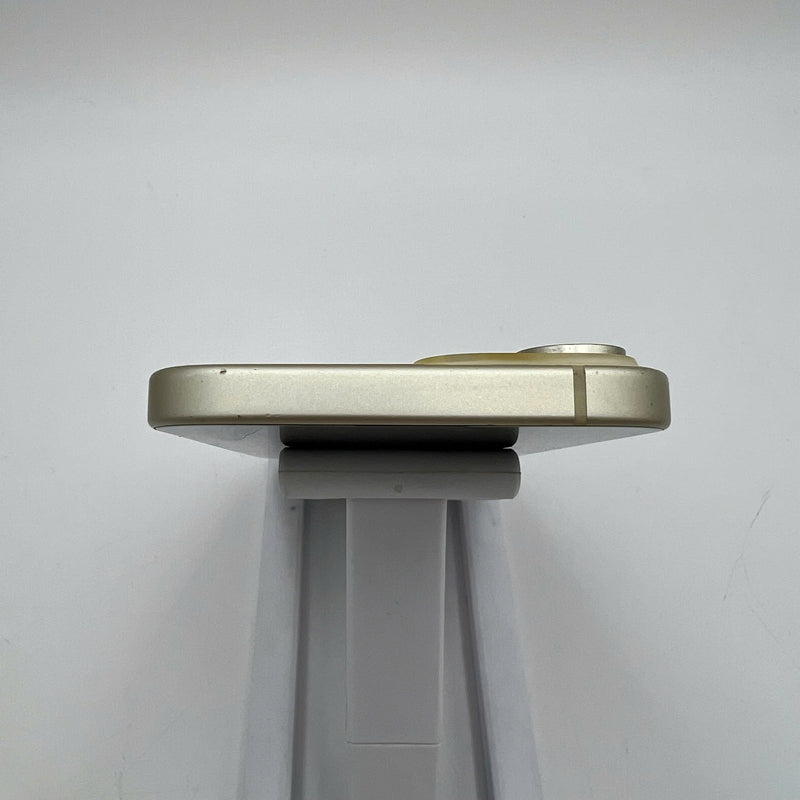 iPhone 15 128GB Vàng 98% pin 86% Quốc tế từ DCM (Không dùng sim DCM - màn xước, viền xước) - HH4780