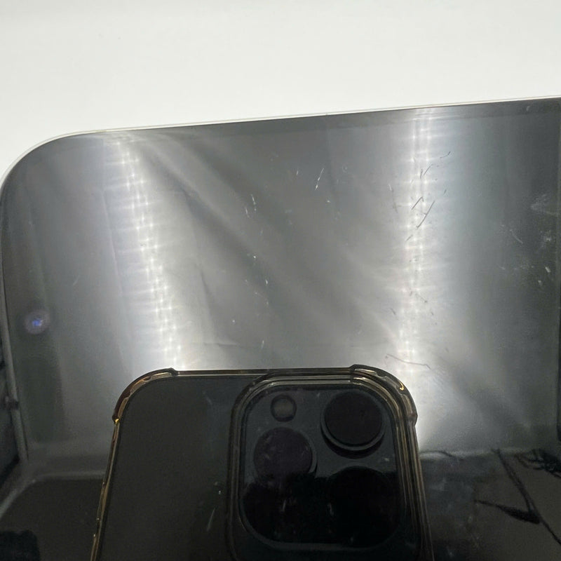 iPhone 15 128GB Vàng 98% pin 86% Quốc tế từ DCM (Không dùng sim DCM - màn xước, viền xước) - HH4780