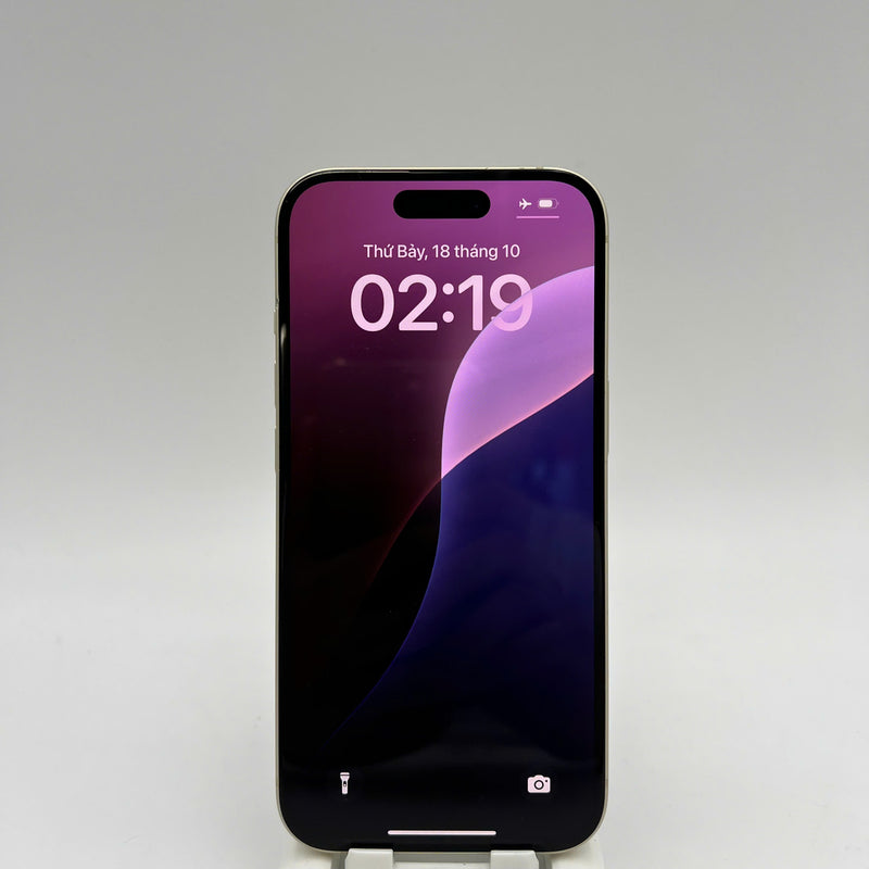 iPhone 15 128GB Vàng 98% pin 86% Quốc tế từ DCM (Không dùng sim DCM - màn xước, viền xước) - HH4780