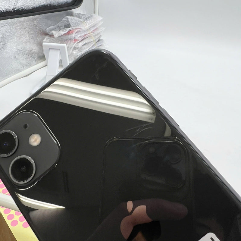 iPhone 11 256GB Đen 98% pin 99% ĐBH Máy đã trả hết tiền mạng dùng như Quốc tế Apple (mặt lưng xước) - HH1756