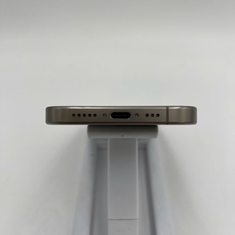 iPhone 15 Pro 128GB Tự Nhiên 98% pin 86% Quốc tế từ DCM (Không dùng sim DCM - Đốm 0.5x, viền xước, viền cam xước) - HH7932