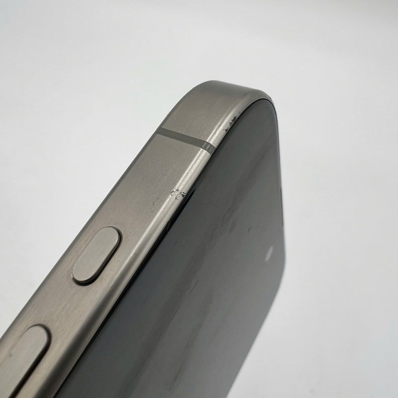 iPhone 15 Pro 128GB Tự Nhiên 98% pin 86% Quốc tế từ DCM (Không dùng sim DCM - Đốm 0.5x, viền xước, viền cam xước) - HH7932
