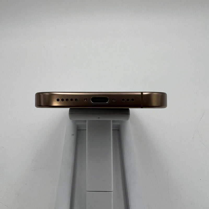 iPhone 16 Pro 256GB Vàng Sa Mạc 98% pin 92% Quốc Tế Apple  - HH1242