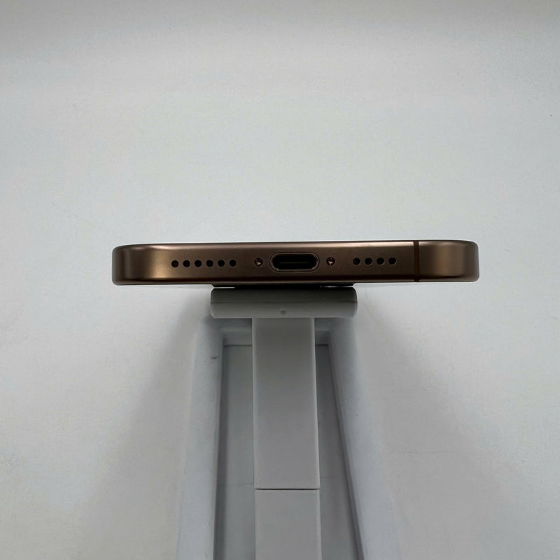 iPhone 16 Pro Max 256GB Vàng Sa Mạc 98% pin 100% Máy đã trả hết tiền mạng dùng như Quốc tế Apple  - HH7145