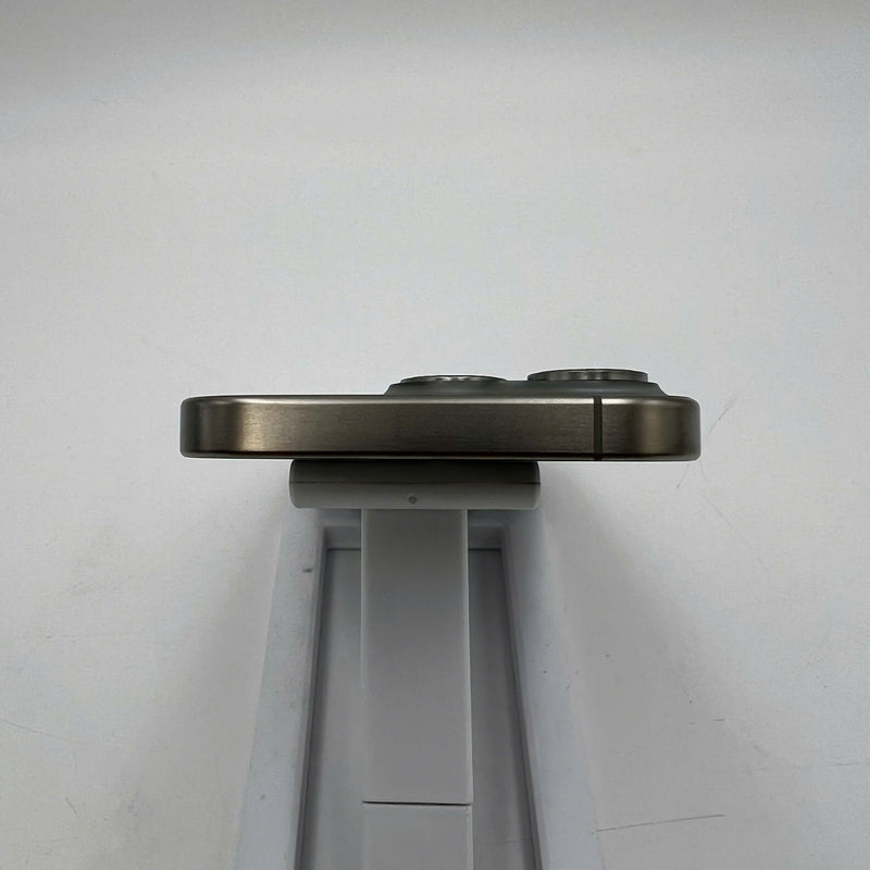iPhone 15 Pro 256GB Tự Nhiên 98% pin 94% Quốc Tế Apple  - HH0940