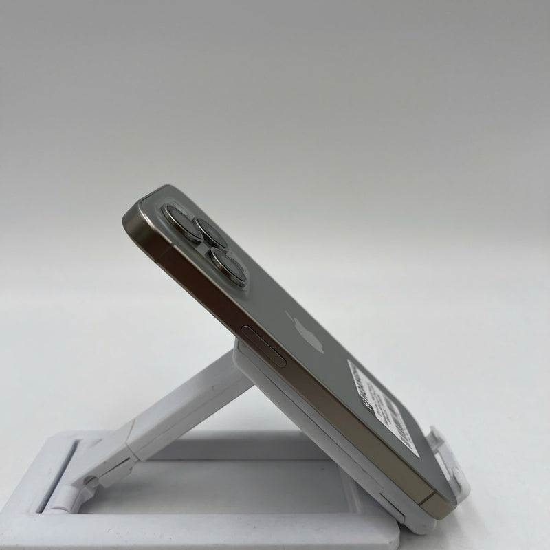 iPhone 15 Pro 256GB Tự Nhiên 98% pin 87% Quốc Tế Apple (đốm 0.5x) - HH9334