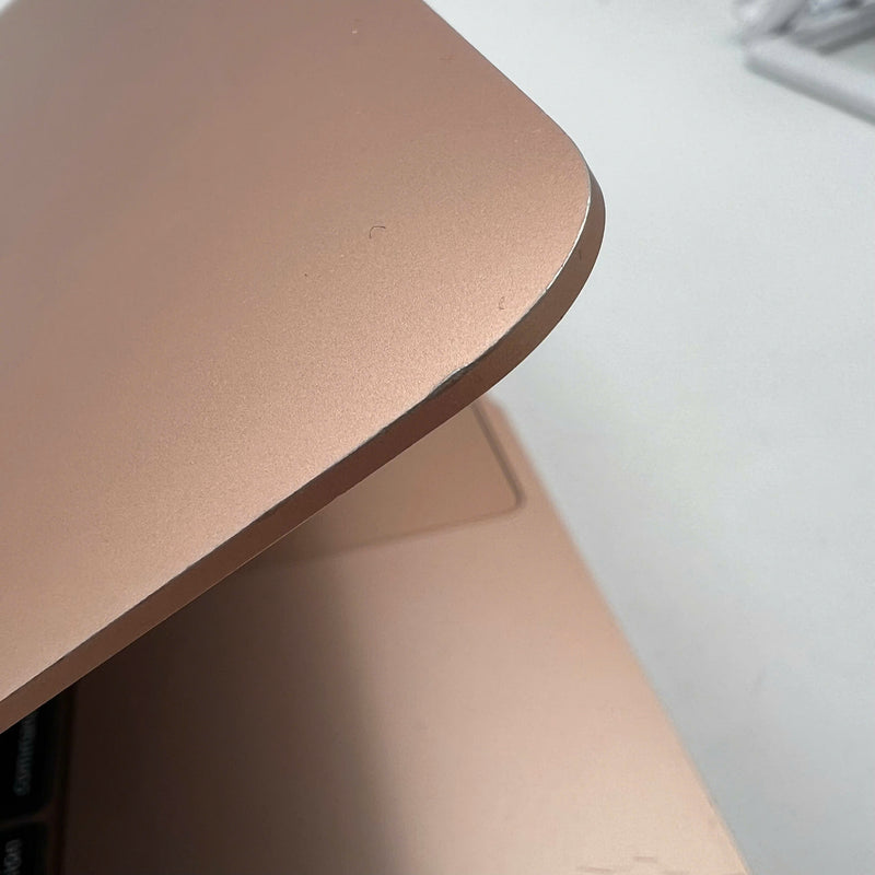 Macbook Air 2020 13.3" Vàng Intel Core i3/ RAM 8GB/ SSD 256GB 97% BPTN (Sạc 255 lần - xước viền, sứt viền)