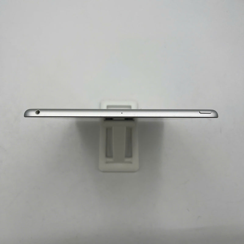 iPad Gen 7 10.2inch Bạc 32GB Wifi 98% pin 100% (xước viền chân sạc, sạc dưới 50 lần)