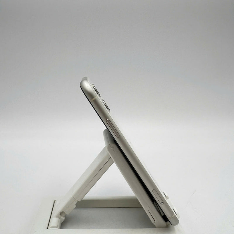 iPhone 11 256GB Trắng 98% pin 100% Máy đã trả hết tiền mạng dùng như Quốc tế Apple (xước viền,viền cam xước,đốm 1x,ĐTP) - HH3595