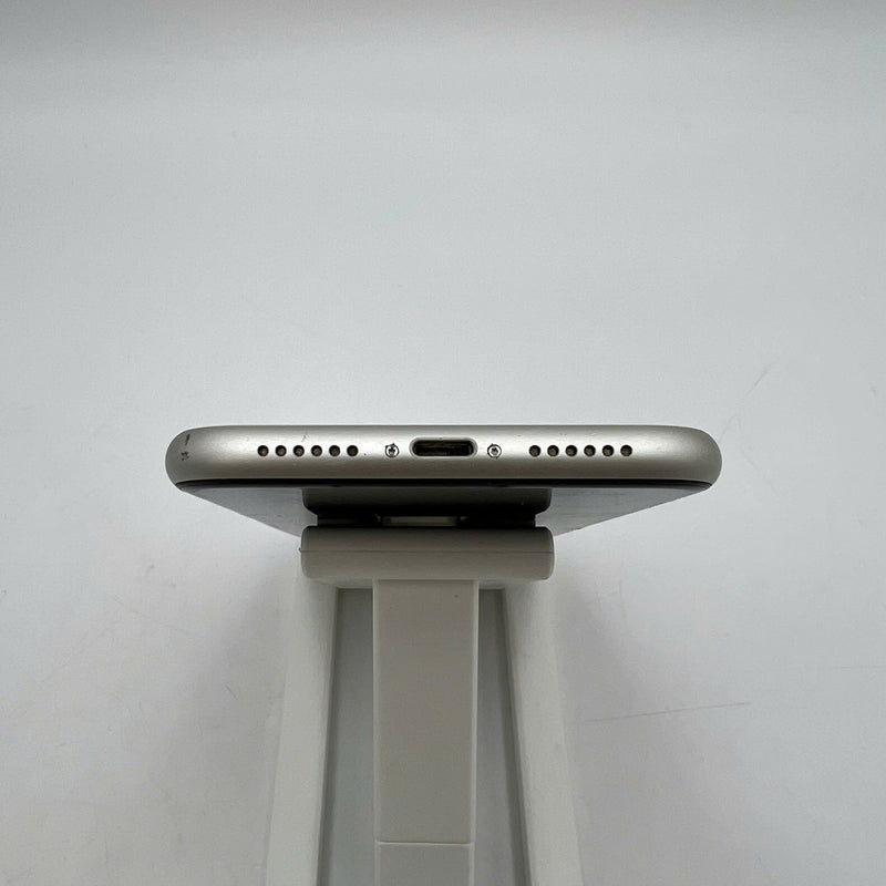 iPhone 11 256GB Trắng 98% pin 100% Máy đã trả hết tiền mạng dùng như Quốc tế Apple (xước viền,viền cam xước,đốm 1x,ĐTP) - HH3595