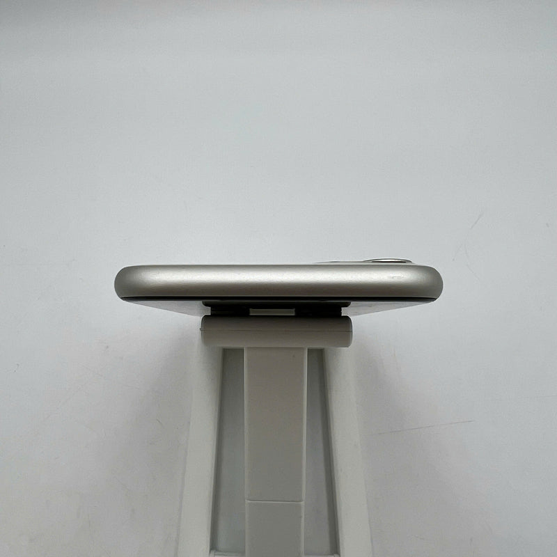 iPhone 11 128GB Trắng 98% pin 100% Máy đã trả hết tiền mạng dùng như Quốc tế Apple (Đã thay pin, đốm 1x) - HH0571