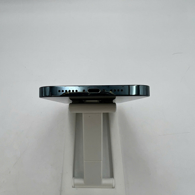iPhone 12 Pro Max 128GB Xanh Dương 98% pin 100% Máy đã trả hết tiền mạng dùng như Quốc tế Apple (Đã thay pin, màn viền xước, xước viền cam) - HH9827