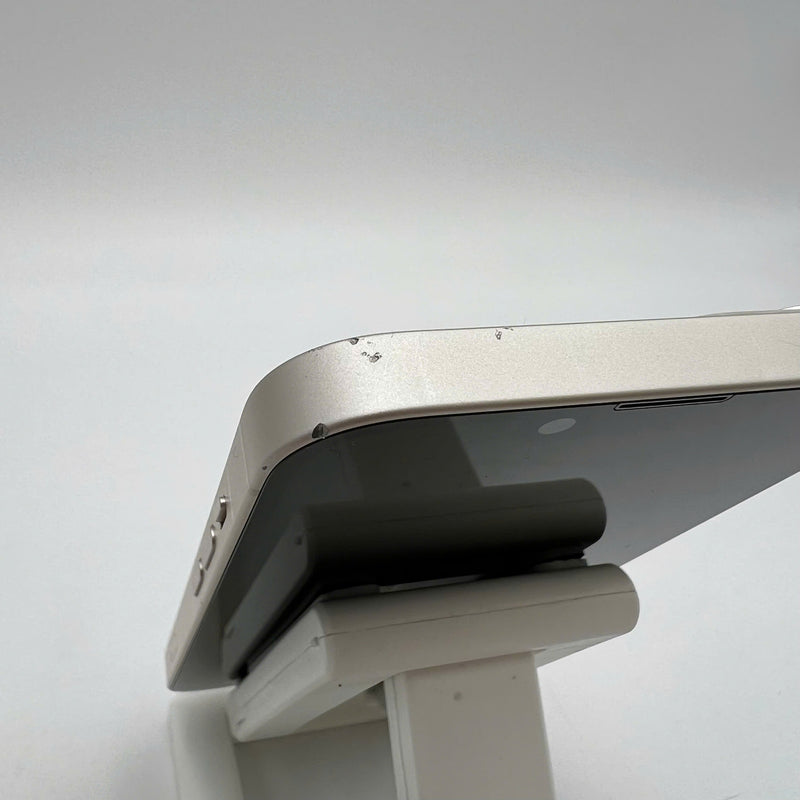 iPhone 14 128GB Trắng 98% pin 100% Quốc Tế Apple (Đã thay pin, sứt viền) - HH0133