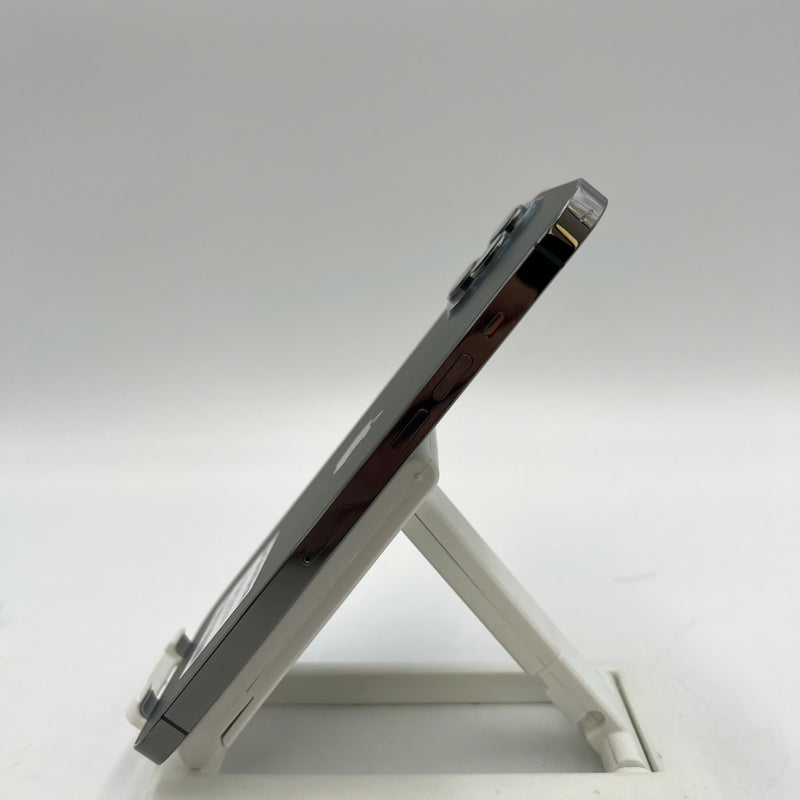 iPhone 12 Pro Max 128GB Đen 98% pin 100% Máy đã trả hết tiền mạng dùng như Quốc tế Apple (Đã thay pin, xước viền) - HH0372