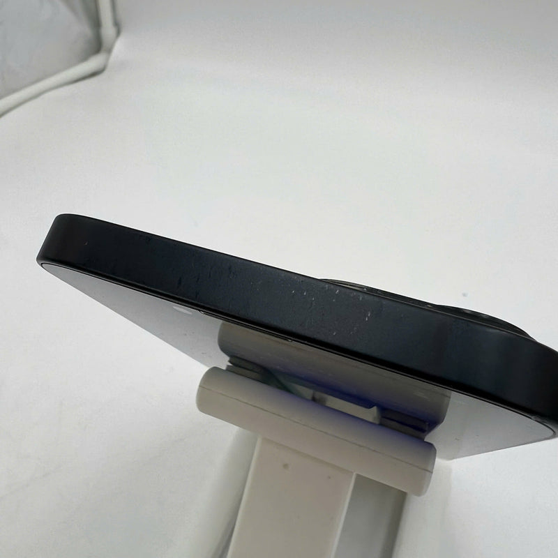 iPhone 13 128GB Đen 98% pin 100% Máy đã trả hết tiền mạng dùng như Quốc tế Apple (Đã thay pin, xước viền) - HH0301