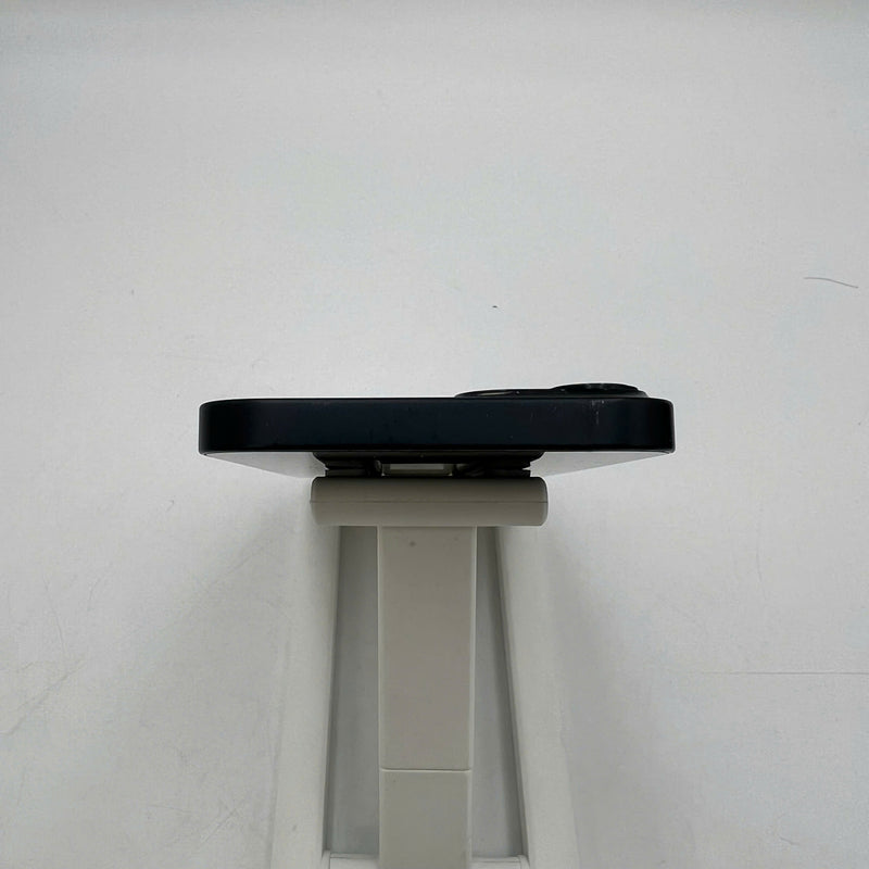 iPhone 13 128GB Đen 98% pin 100% Máy đã trả hết tiền mạng dùng như Quốc tế Apple (Đã thay pin, xước viền) - HH0301