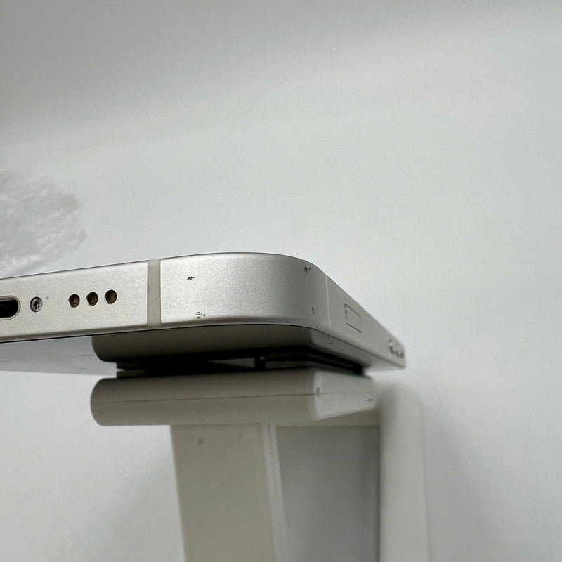 iPhone 12 128GB Trắng 98% pin 100% Máy đã trả hết tiền mạng dùng như Quốc tế Apple (Đã thay pin, xước viền, đốm 1x) - HH1683