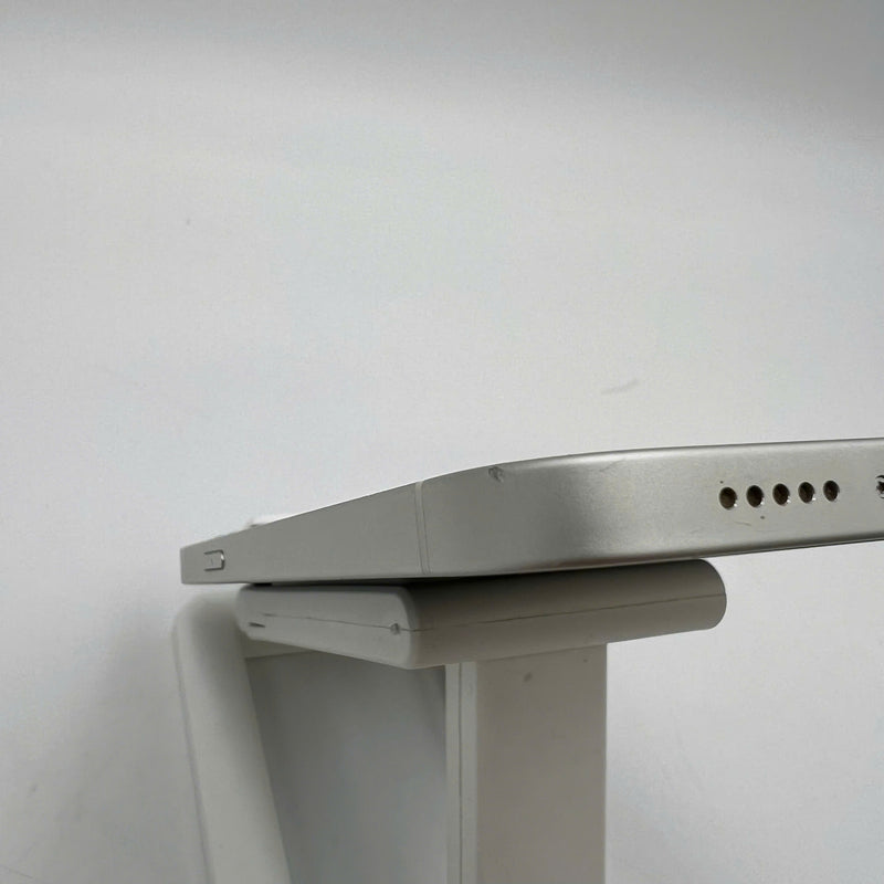 iPhone 12 128GB Trắng 98% pin 100% Máy đã trả hết tiền mạng dùng như Quốc tế Apple (Đã thay pin, xước viền, đốm 1x) - HH1683