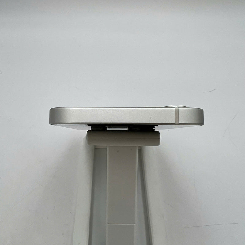 iPhone 12 128GB Trắng 98% pin 100% Máy đã trả hết tiền mạng dùng như Quốc tế Apple (Đã thay pin, xước viền, đốm 1x) - HH1683