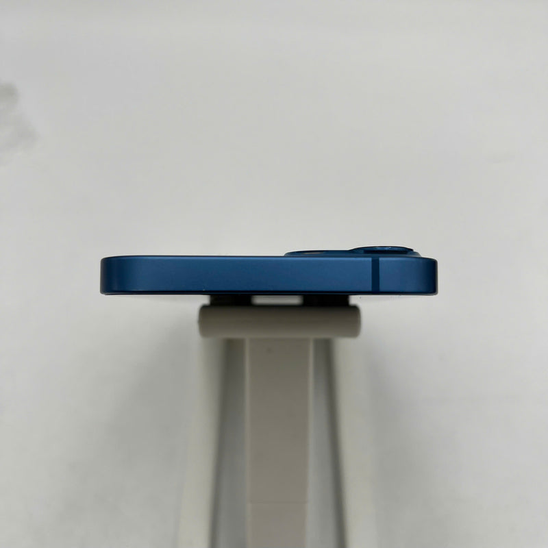 iPhone 13 256GB Xanh dương 98% pin 100% Máy đã trả hết tiền mạng dùng như Quốc tế Apple (Đã thay pin, viền cam xước, móp viền) - HH7463