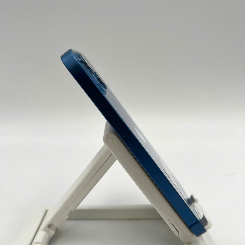 iPhone 13 256GB Xanh dương 98% pin 100% Máy đã trả hết tiền mạng dùng như Quốc tế Apple (Đã thay pin, viền cam xước, móp viền) - HH7463