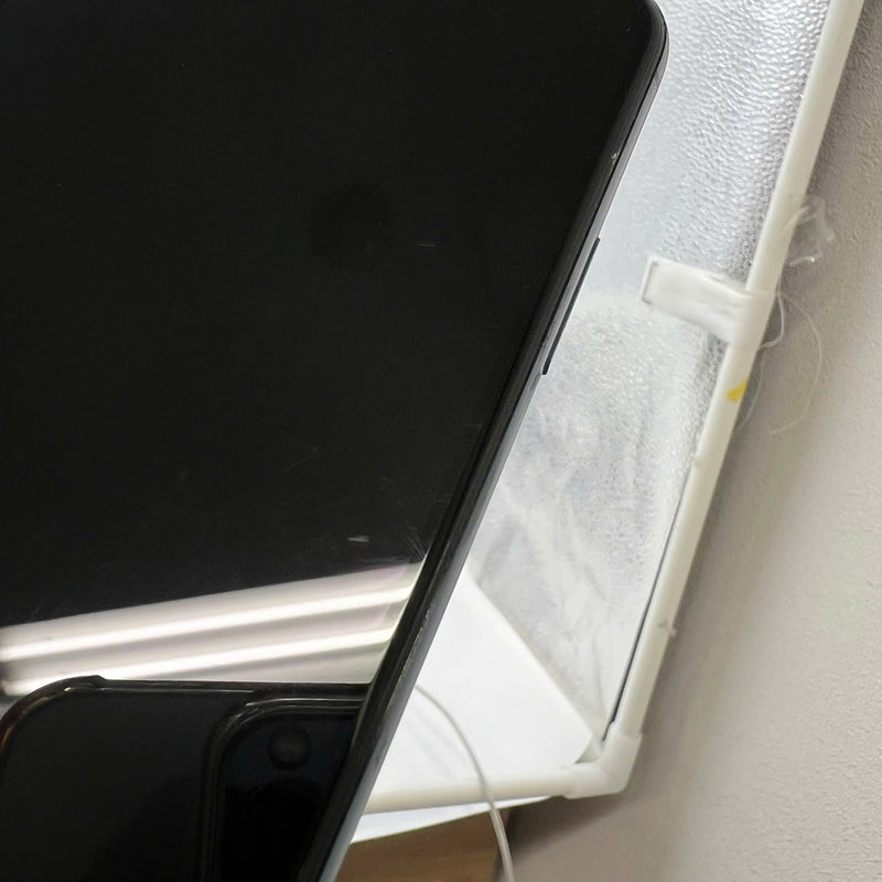 iPhone 11 Pro 256GB Xanh Lá 98% pin 100% Máy đã trả hết tiền mạng dùng như Quốc tế Apple (Đã thay pin, xước màn, xước viền, đốm 1x) - HH9426