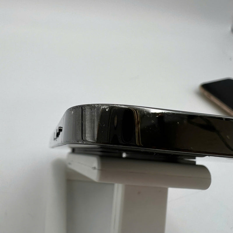 iPhone 12 Pro 256GB Đen 98% pin 100% Máy đã trả hết tiền mạng dùng như Quốc tế Apple (Đã thay pin, đốm 1x, xước viền, màn xước) - HH4607