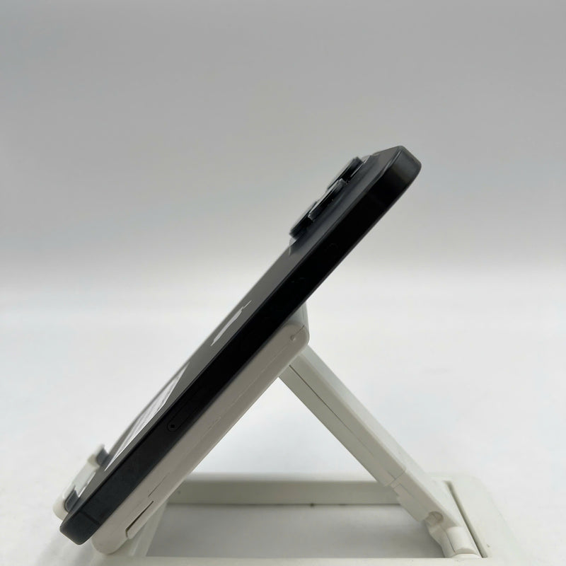 iPhone 16 Pro Max 256GB Đen 98% pin 100% Quốc tế từ SB (Không dùng sim SB - xước viền, xước viền cam) - HH5665